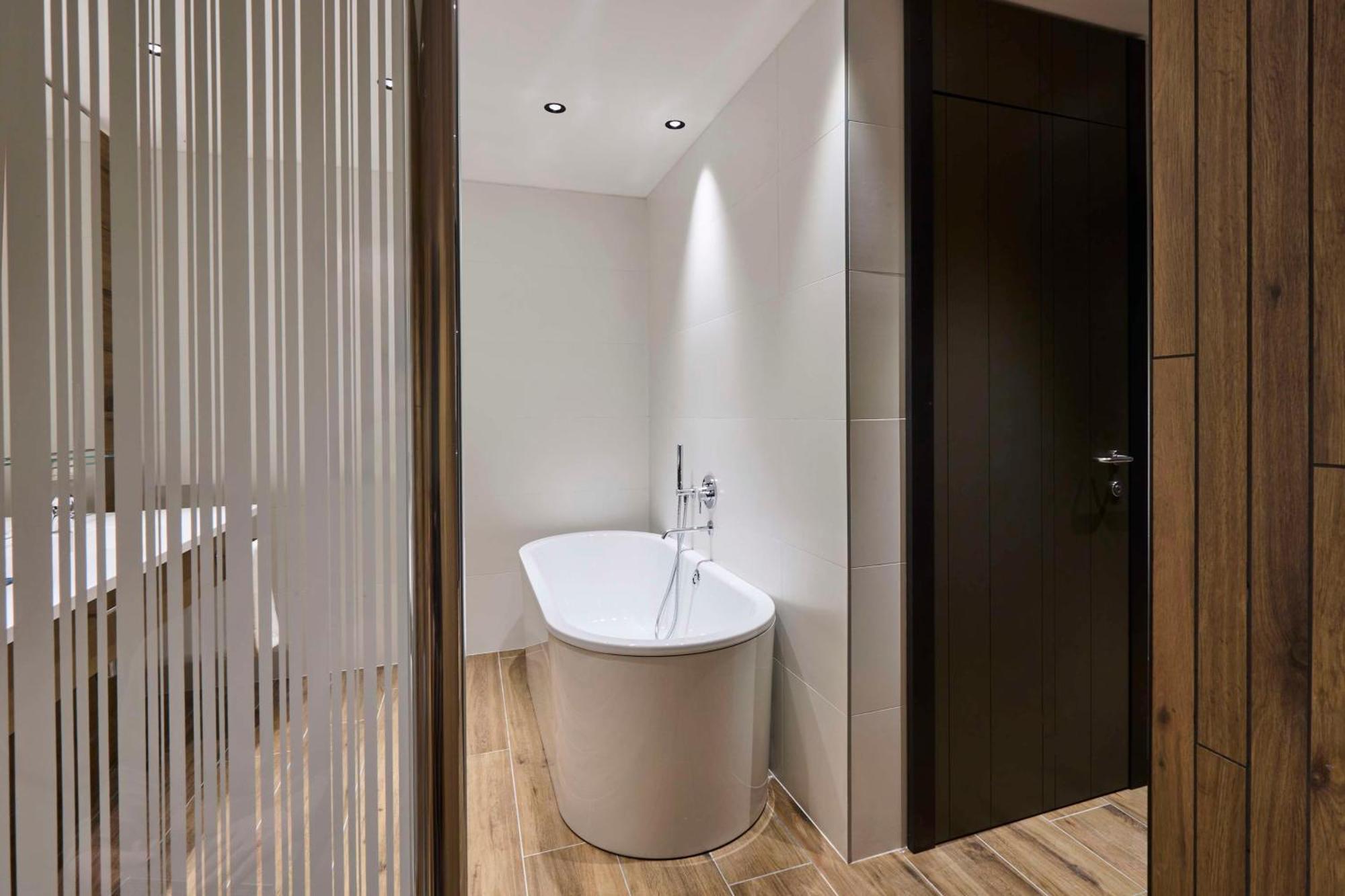 Hotel Radisson Blu Hotel, Choruslife 4*