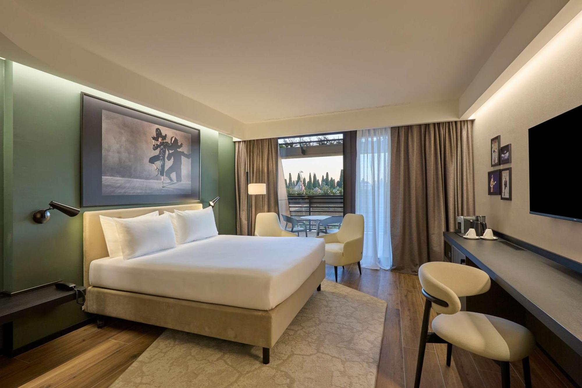 Radisson Blu Hotel, Choruslife Hotel 4*